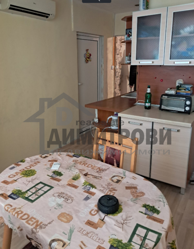 Продава 3 стаен Владиславово