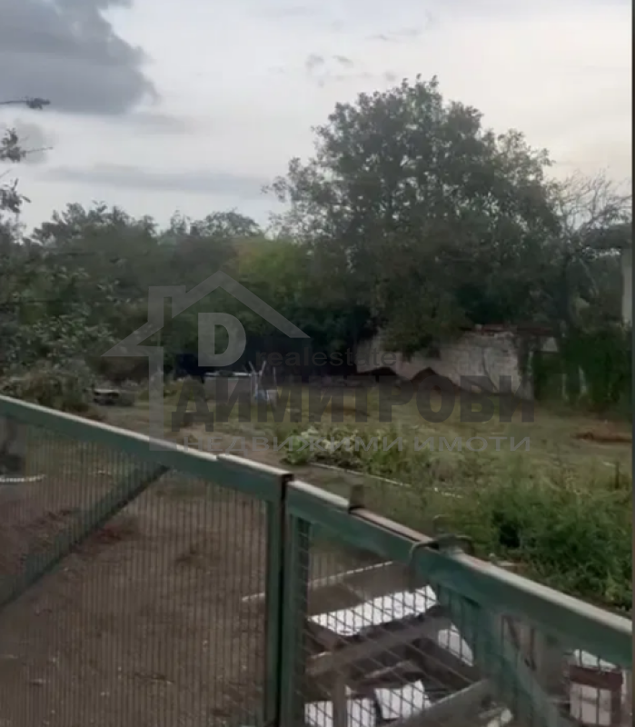 Имот в м-т Добрева Чешма,…