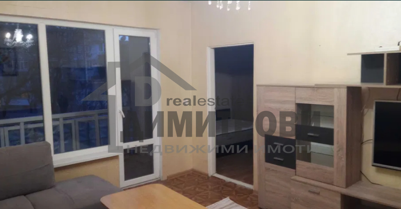 Продава 3-стаен апартамент,Лятно…