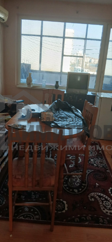 Продава 4-стаен апартамент,Възраждане1