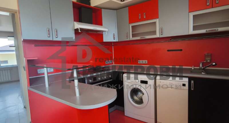 Продава 3 стаен кв.Трошево